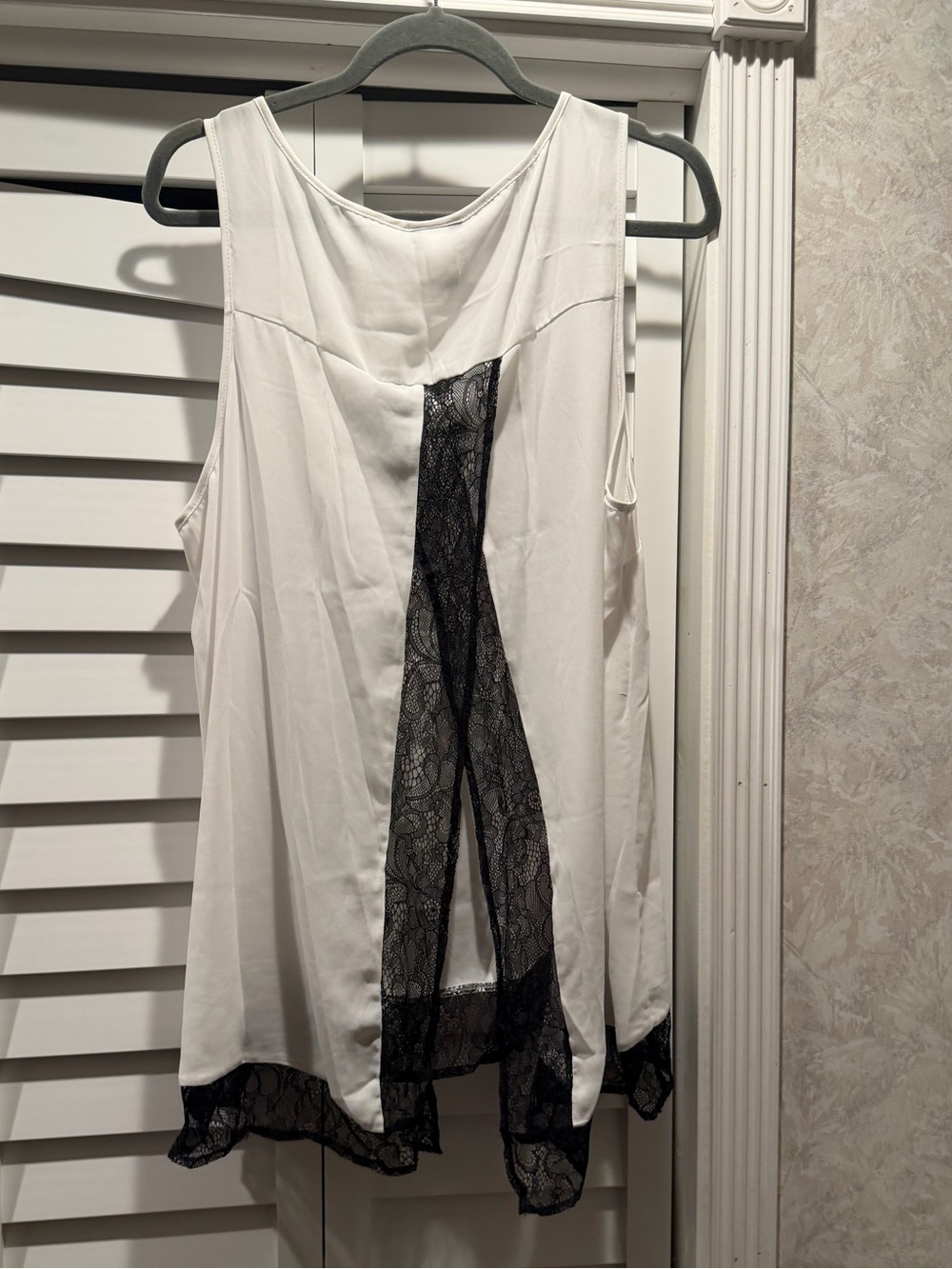 Torrid open back tank